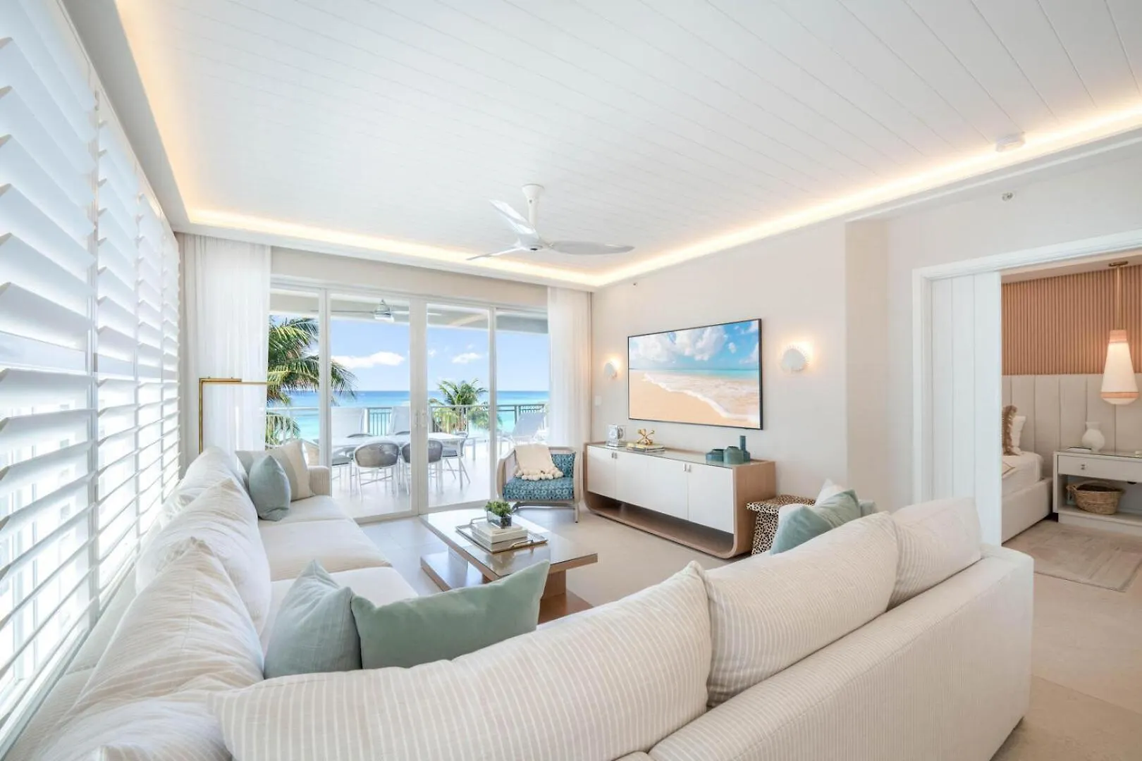 Apartment Beachcomber 11 George Town Cayman Islands